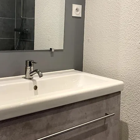 Bel Avec Terrasse Entre Et Port