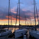 L'abbaye Du Cap - Bel Avec Terrasse Entre Et Port 아파트 아그