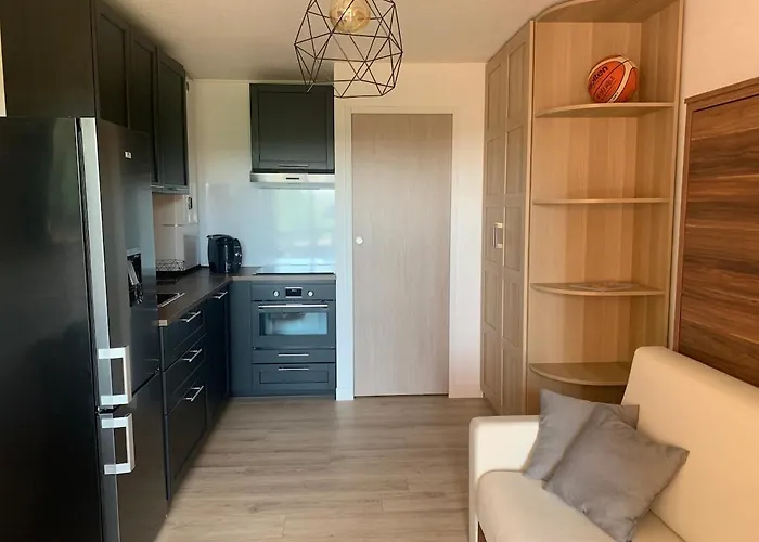 Bel Avec Terrasse Entre Et Port Apartman